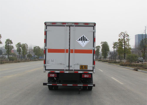 SZD5040XZWBJ6型雜項(xiàng)危險(xiǎn)物品廂式運(yùn)輸車(chē)(國(guó)六)